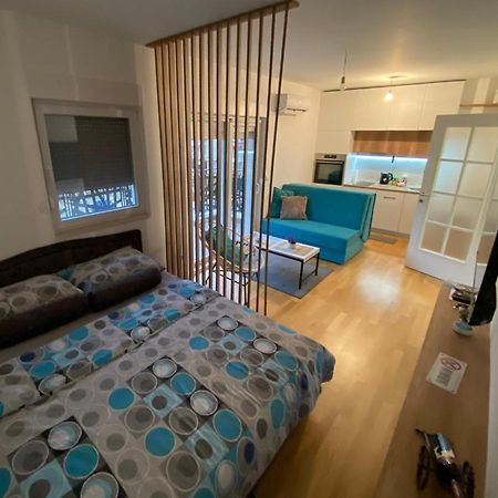 מוסטר Moon Apartment מראה חיצוני תמונה