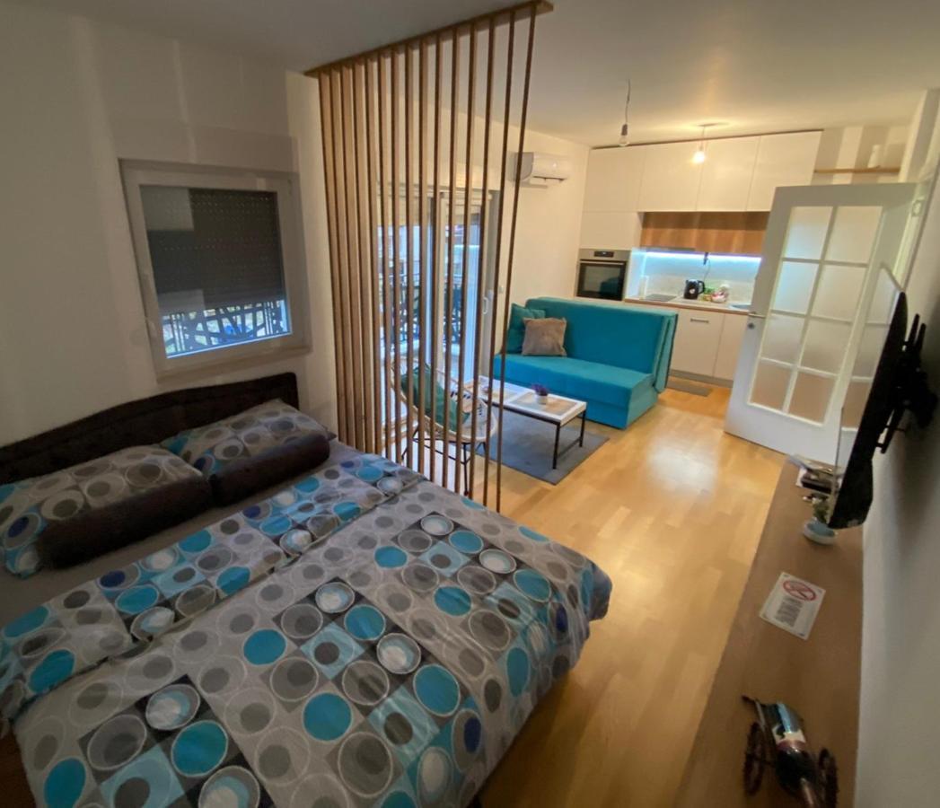 מוסטר Moon Apartment מראה חיצוני תמונה